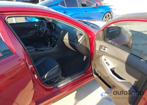 2015 Kia Optima Sx Turbo z USA, uszkodzony, nr VIN 5XXGR4A60FG505445